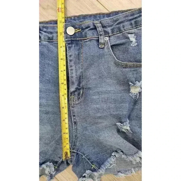 NWT Rocky Roxy Blue Denim Shorts Women's Sz Medium Distressed Frayed Hem Stretch - Picture 7 of 8